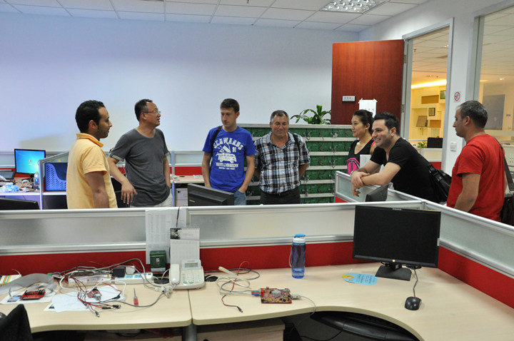 mg冰球突破·豪华版(试玩)官方网站