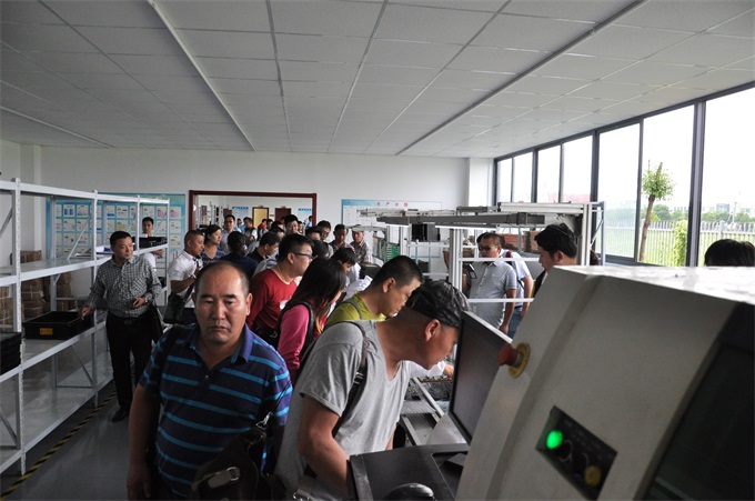 mg冰球突破·豪华版(试玩)官方网站